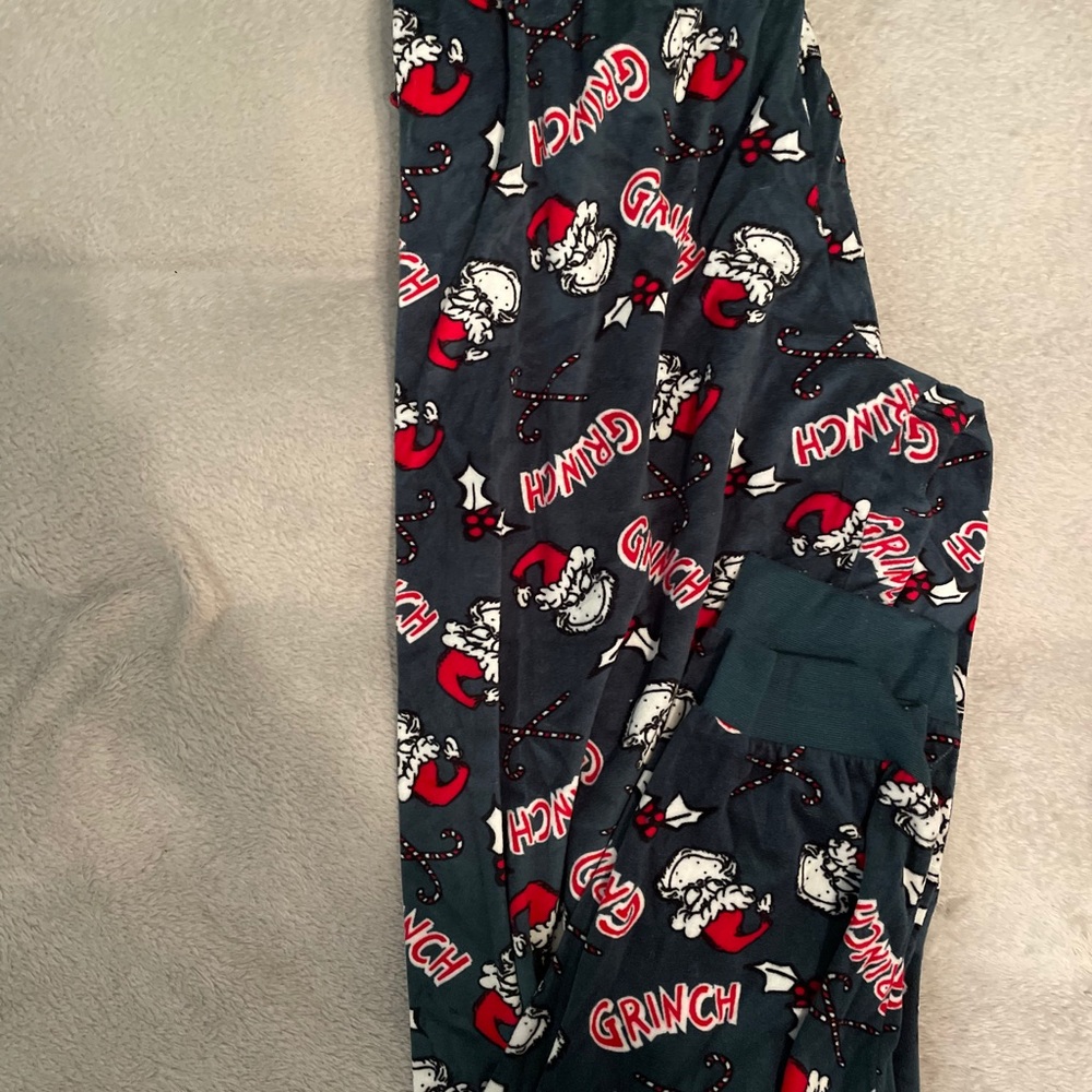 Women grinch pj pants